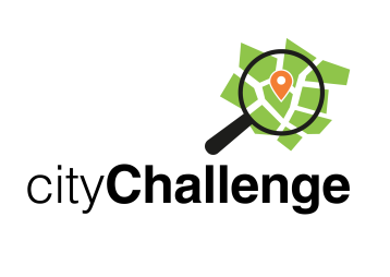 Das Logo der Stadtchallenge zeigt eine Lupe, die auf eine Karte mit einem Standortpuschel zoomt.